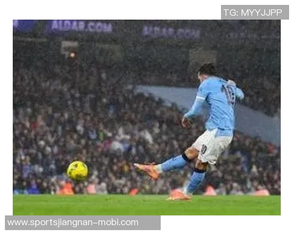 曼城宣布与21岁巴西边锋萨维尼奥续约至2031年展现长期发展计划